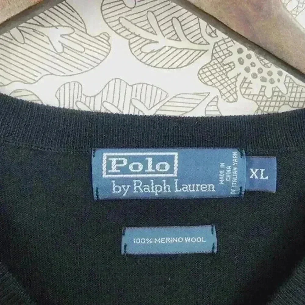 Vintage Polo by Ralph Lauren 100% Merino wool Men's Sweater XL V neck Black